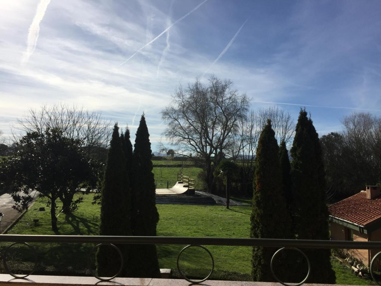 Somo Surfskate Bed & Breakfast Castanedo (Cantabria)